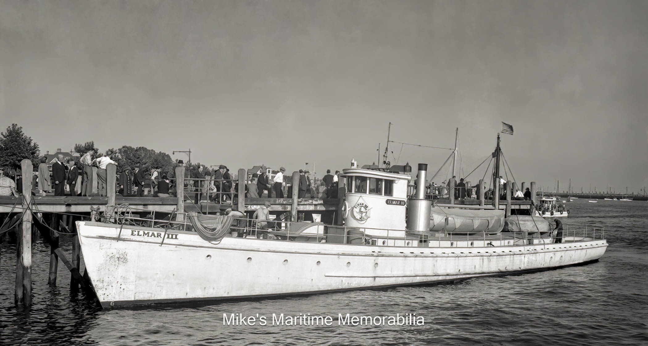 ELMAR III, Sheepshead Bay, Brooklyn, NY – 1940 Captain Gus Rau's "ELMAR III" from Sheepshead Bay, Brooklyn, NY circa 1940. The "ELMAR III" was a converted World War I U.S. Navy Sub Chaser ("SC-186") built in 1917 by the International Shipbuilding and Marine Engine Co. at Upper Nyack, NY. She was one of four converted World War I Sub Chasers sailing as party fishing boats from Sheepshead Bay at the time.